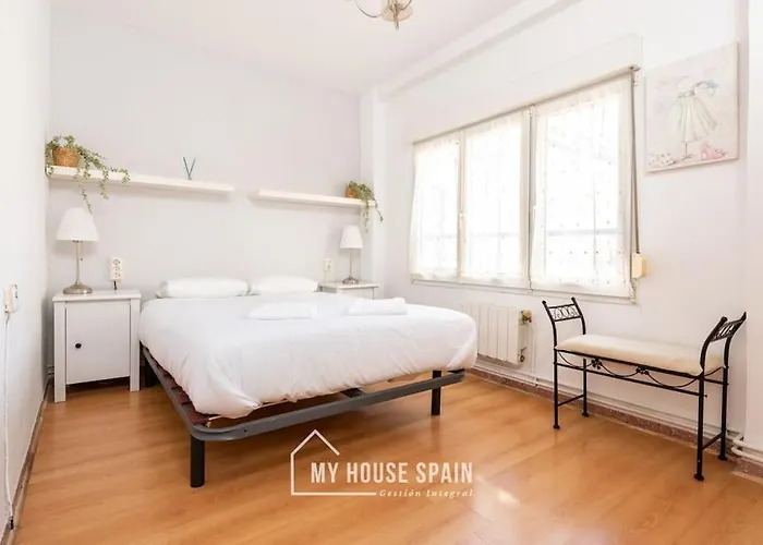 Myhousespain - Amplio Piso Cerca Del Centro דירה גיחון